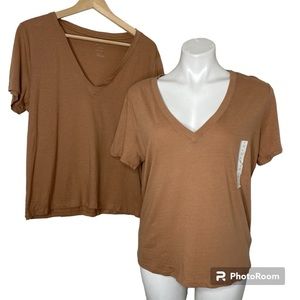 2 A New Day V-Neck Tees M Light Brown Light Weight NWT NEW S/S